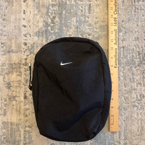 Nike Black Crossbody Bag for Men - Picture 8 of 8